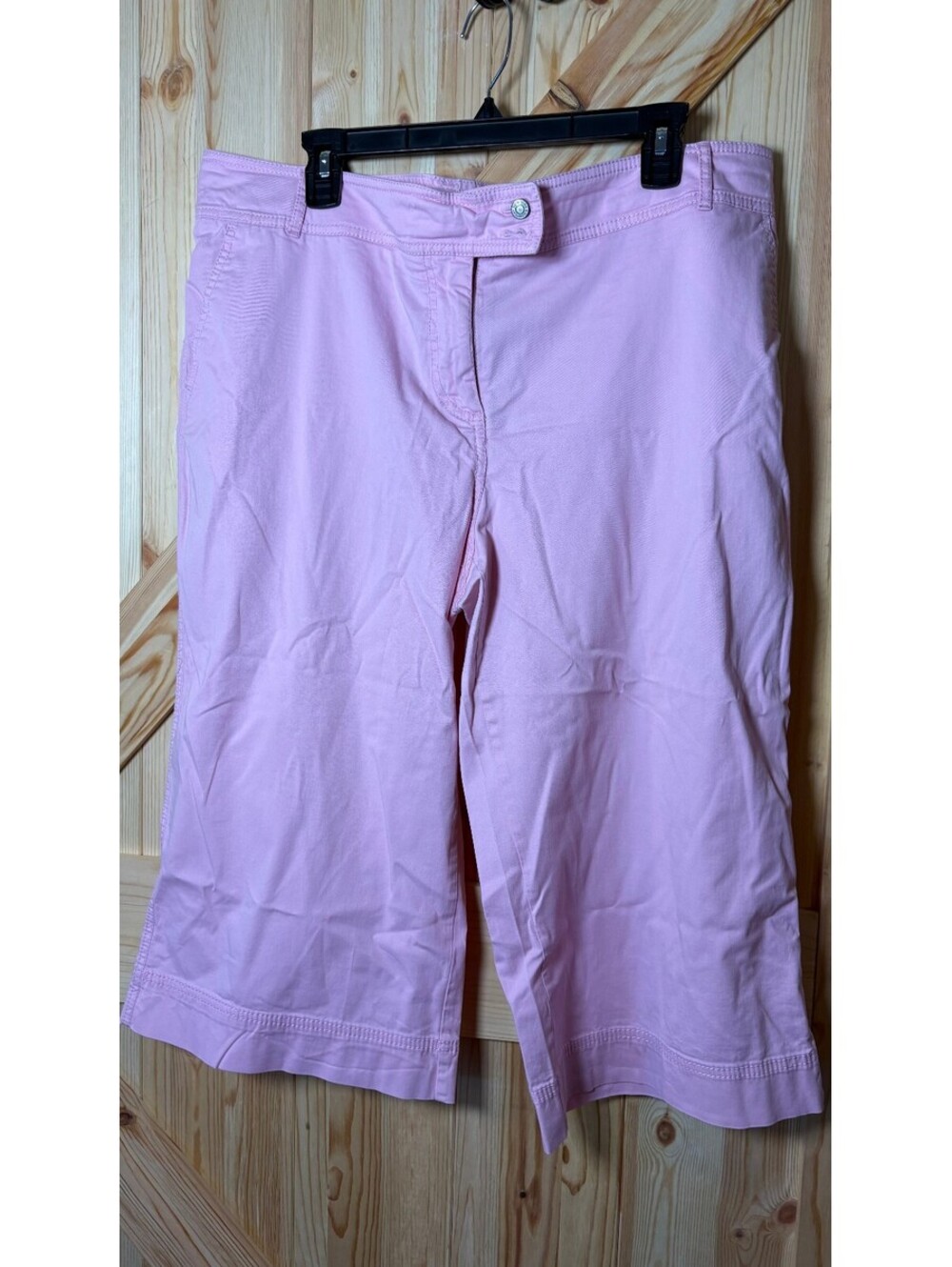 New York & Company Women's Pink Capri Pants Size 16